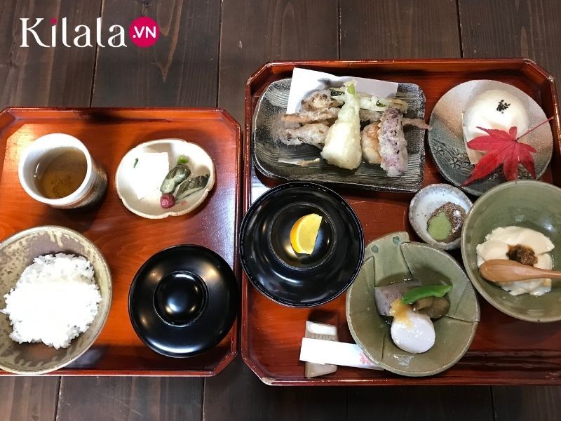 bữa cơm tại Obara